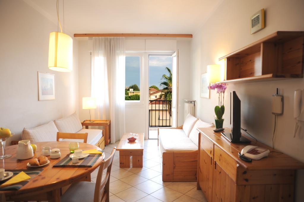 Residence Laura Bordighera Quarto foto
